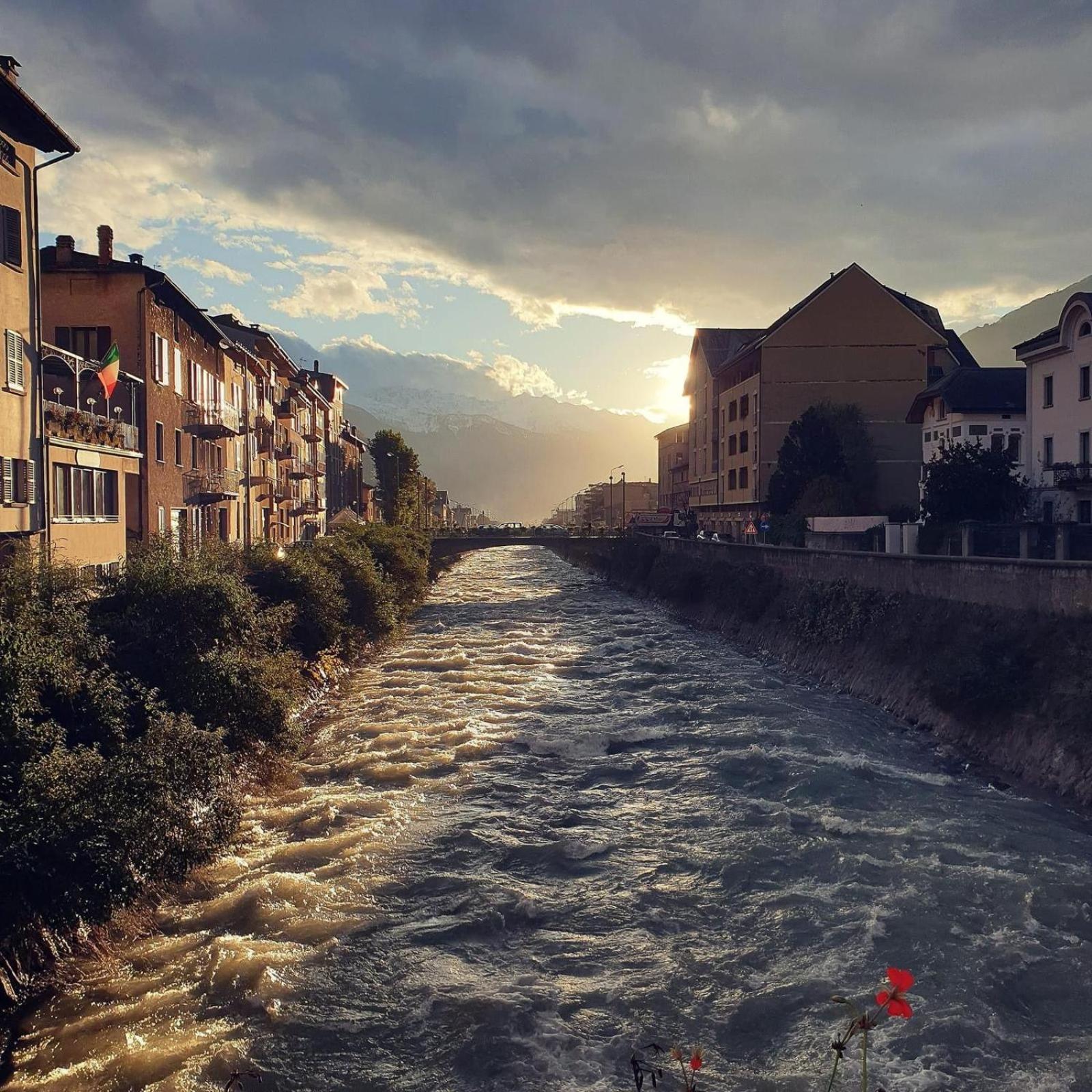 La Perla Del Bernina Express Apartment Тирано Екстериор снимка